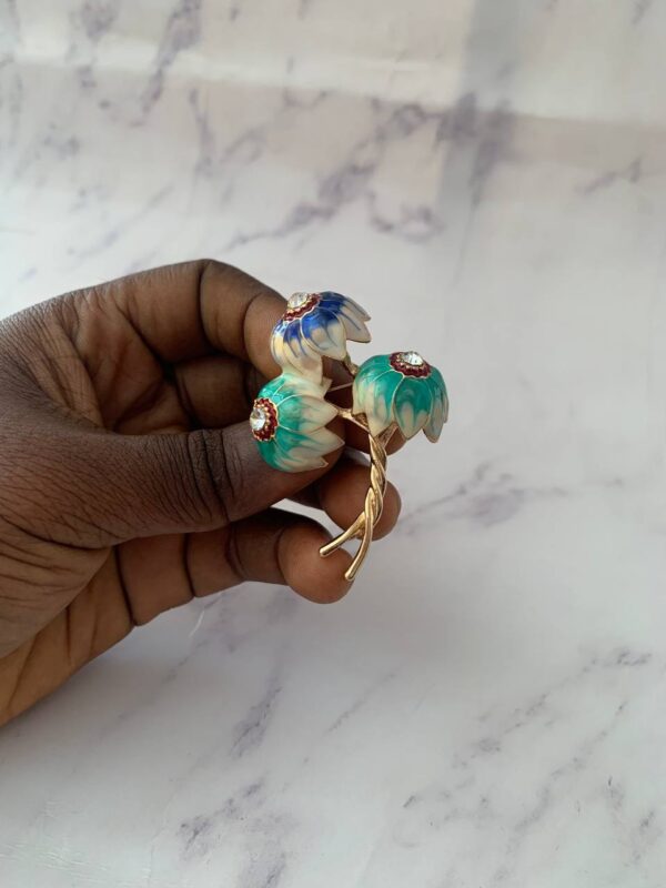 MULTI STONE BRANCH BROOCH