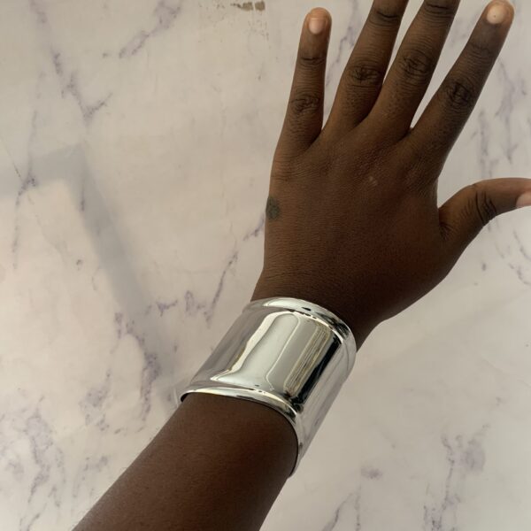 UPTOWN BANGLE SILVER