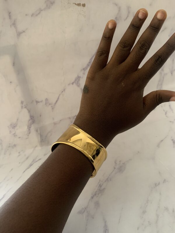 CANADA BANGLE