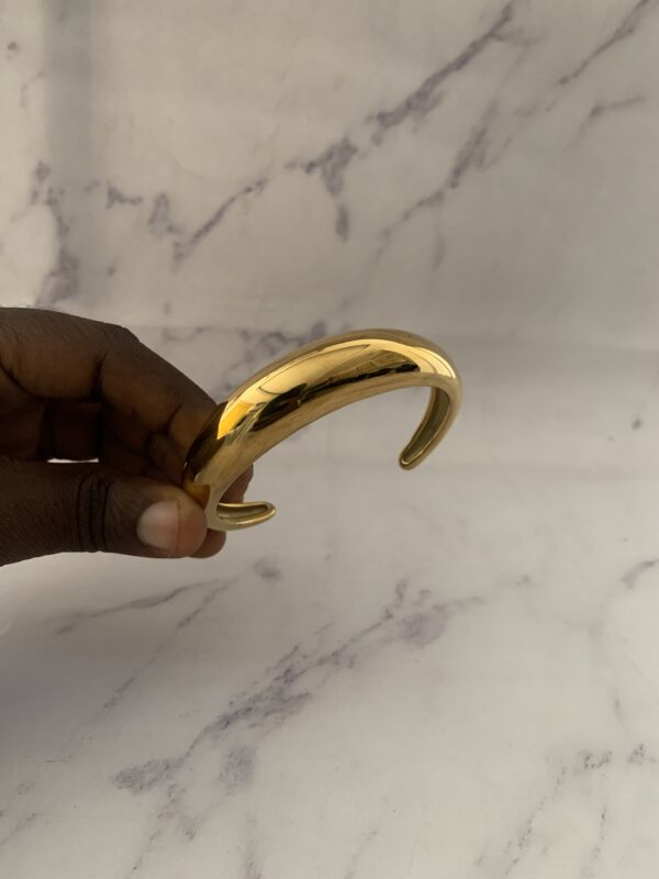 TINU GOLD BANGLE