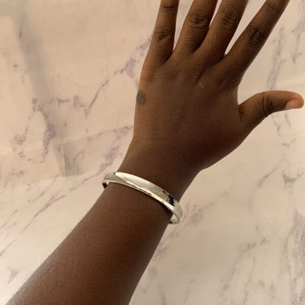 LIYAH BANGLE SILVER
