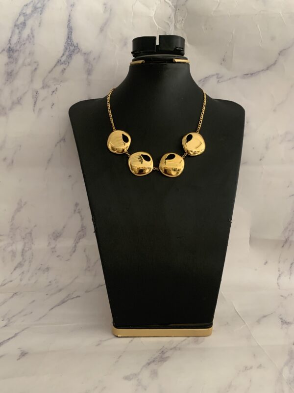 DISK GOLD NECKLACE