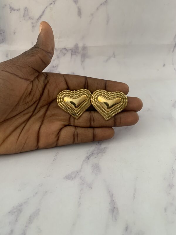 DOTTED HEART GOLD EARRING