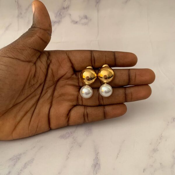 BETHLEHEM PEARL EARING