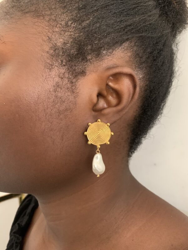REMI PEARL EARRING - Image 2