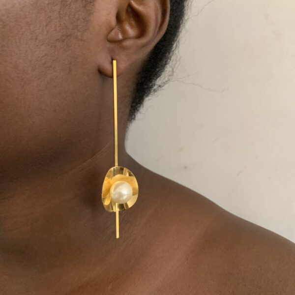 ELEGANT DROP EARRINGS