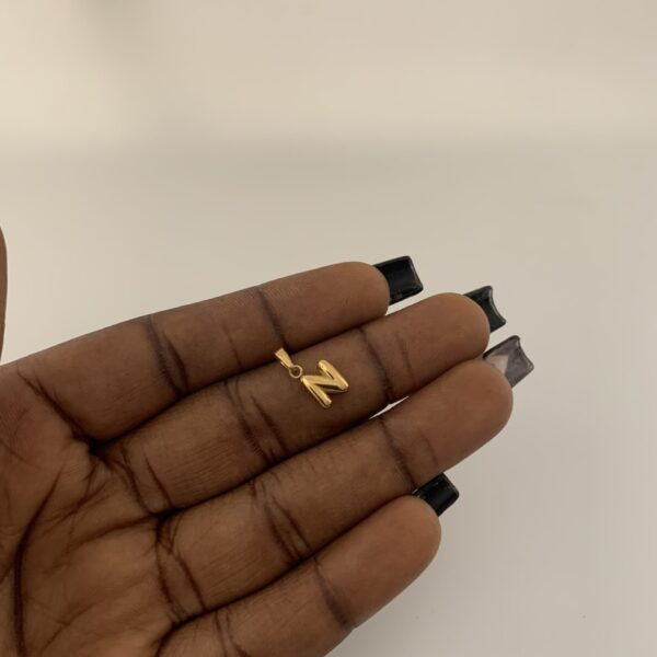 INITIAL N PENDANT