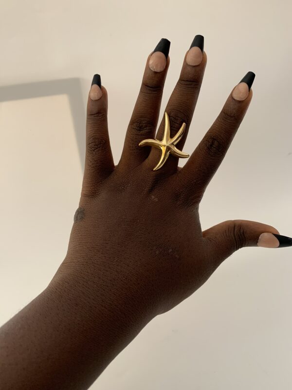 BOLD STAR RING