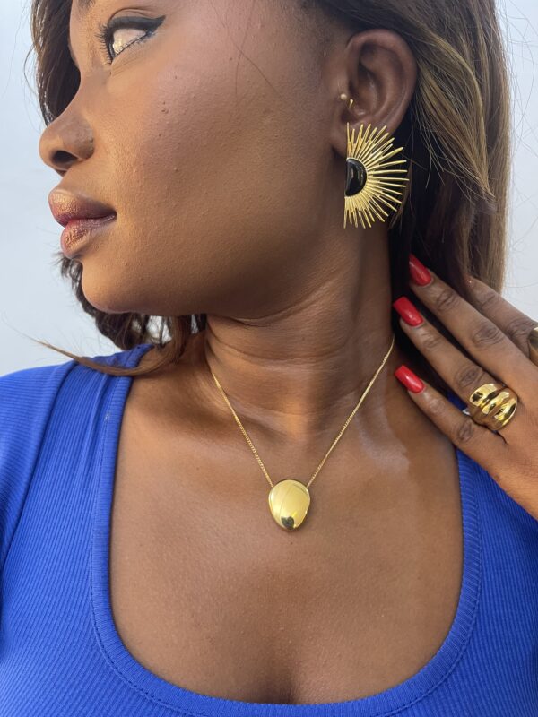 BLACK TOBI EARRING - Image 2