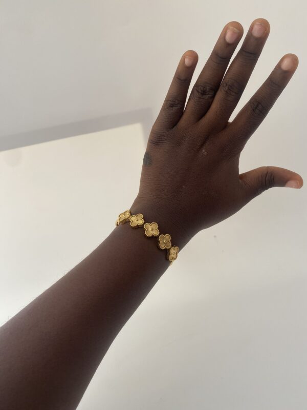 CLOVE CUFF GOLD BANGLE