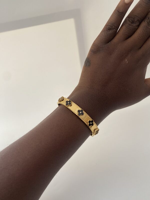 CLOVE BANGLE BLACK