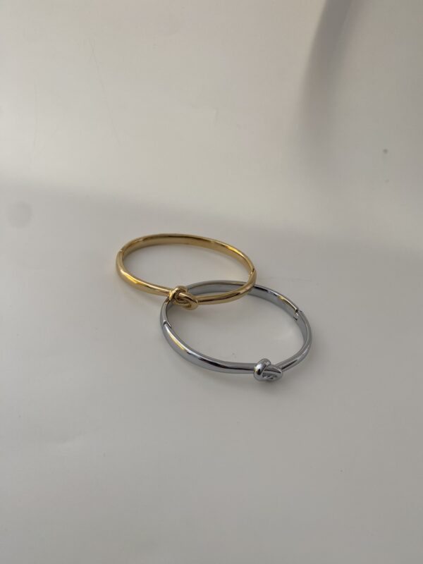 KNOT CUFF BANGLE SILVER - Image 2