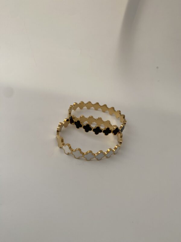 MULTI CLOVE WHITE BANGLE - Image 2