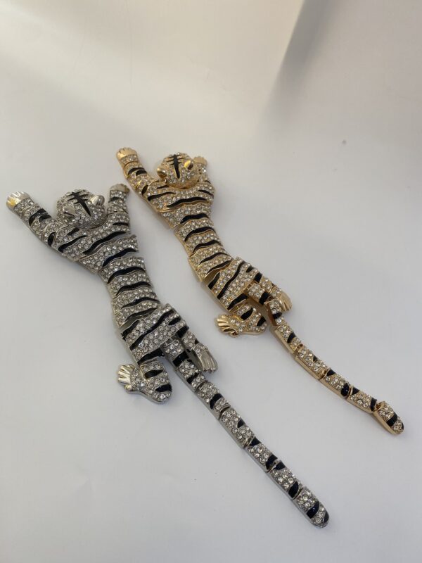 TIGER GAINT GOLD BROOCH - Image 2