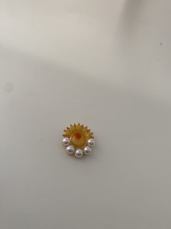 SUNFLOWER PEARL BROOCH - Image 2