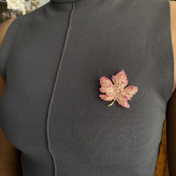 ROSE MAPPLE PINK BROOCH