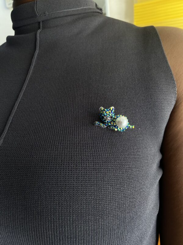 CAT BROOCH