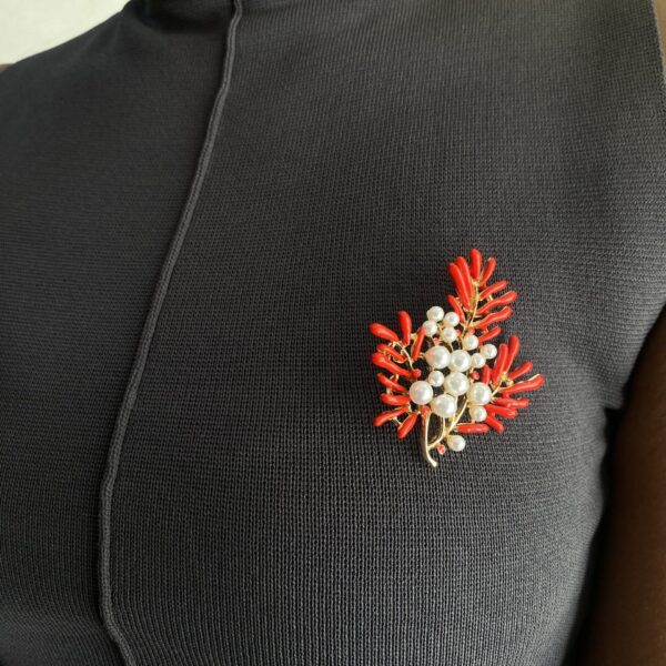 RED PEARLED BROOCH