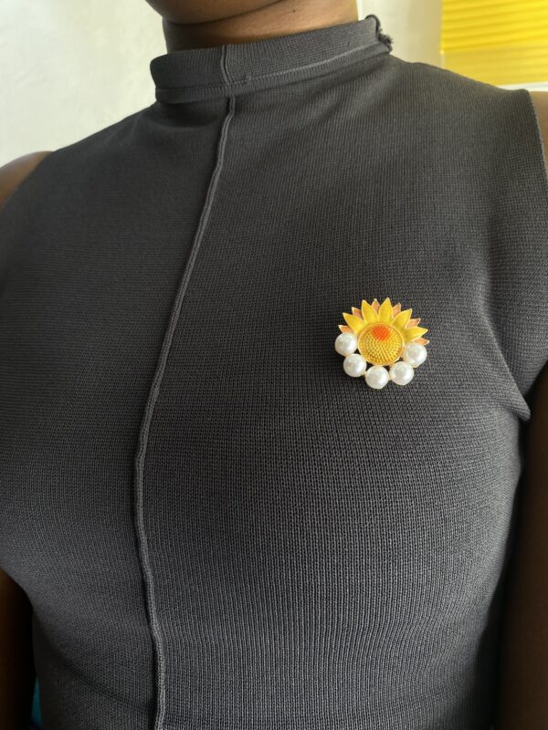 SUNFLOWER PEARL BROOCH