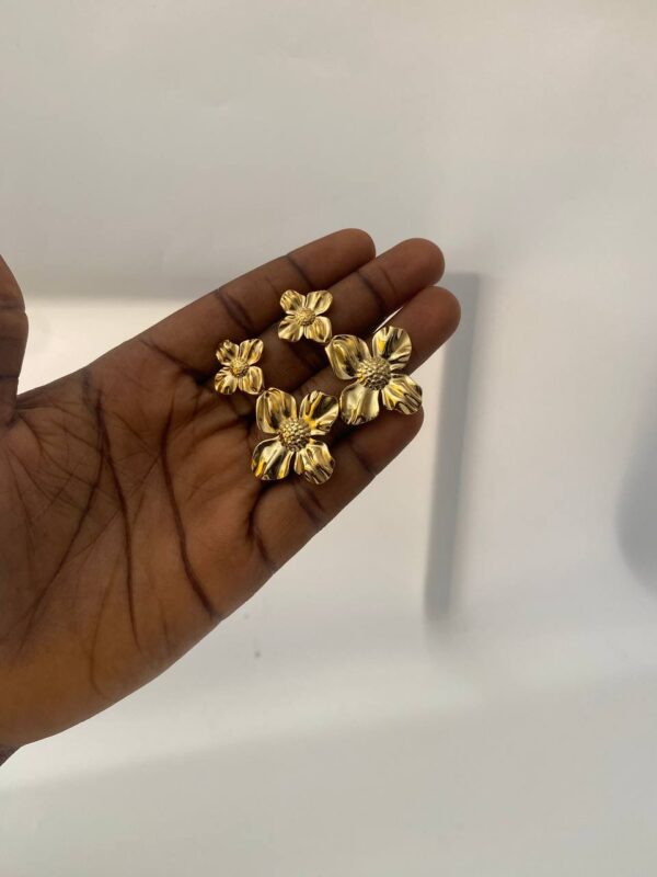 2PETAL DROP EARRING
