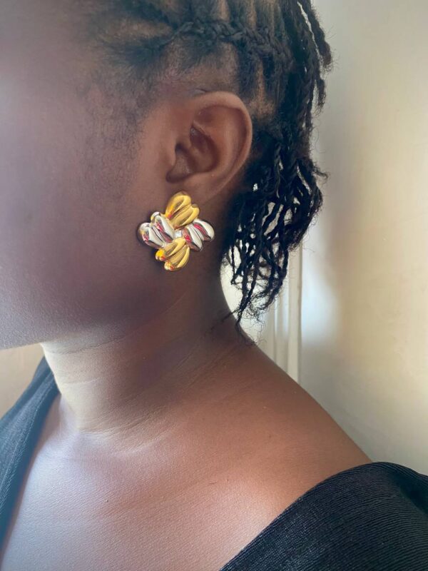 2TONE SQUARE EARRING - Image 2