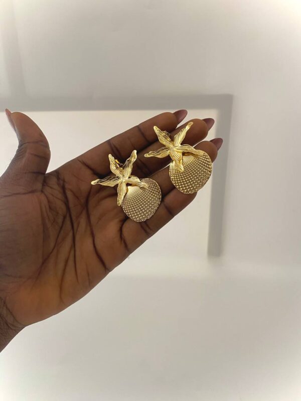 BEETLE EARRING
