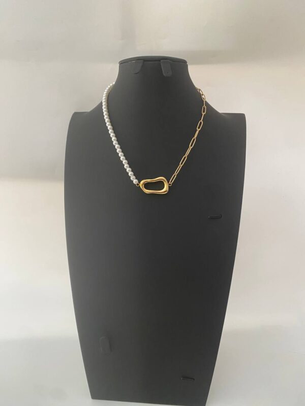 CANADA NECKLACE