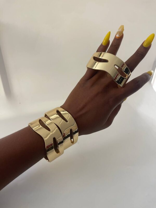 CHUNK ZIZO BANGLE