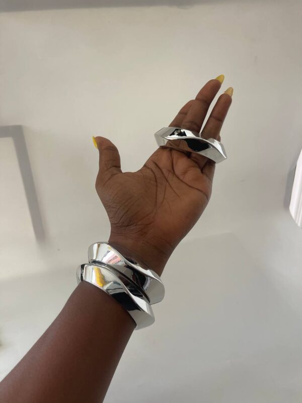 CHUNKY SLANT BANGLE SILVER