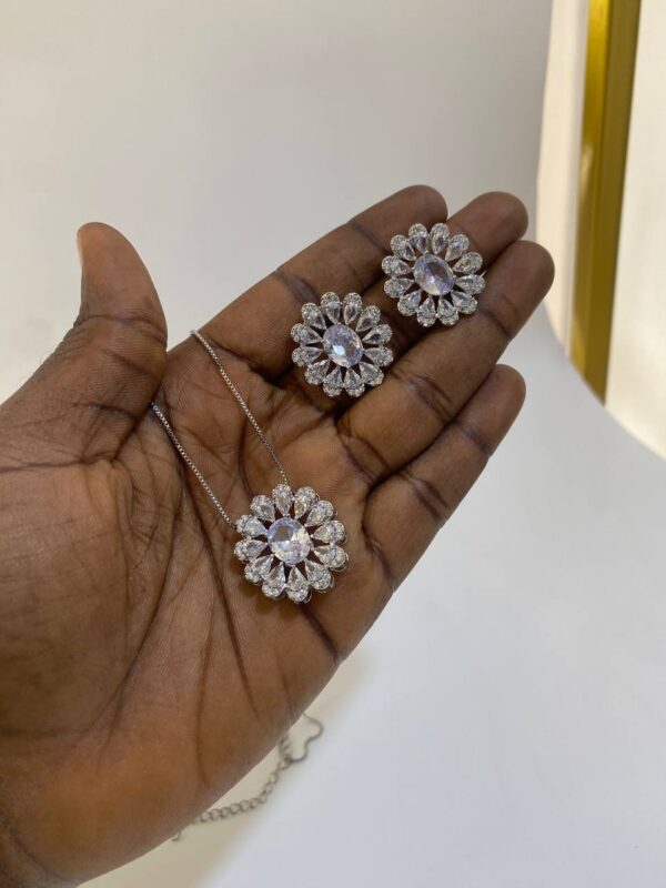 SHINE ZIRCONIA PARTY SET