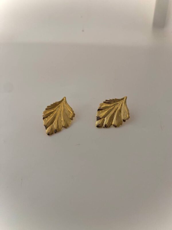 TEXTURED VAIN EARRING
