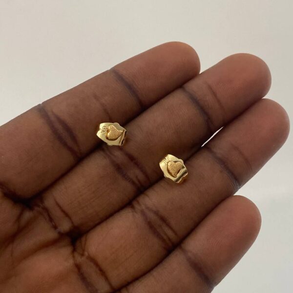 TINY  HEART STUD