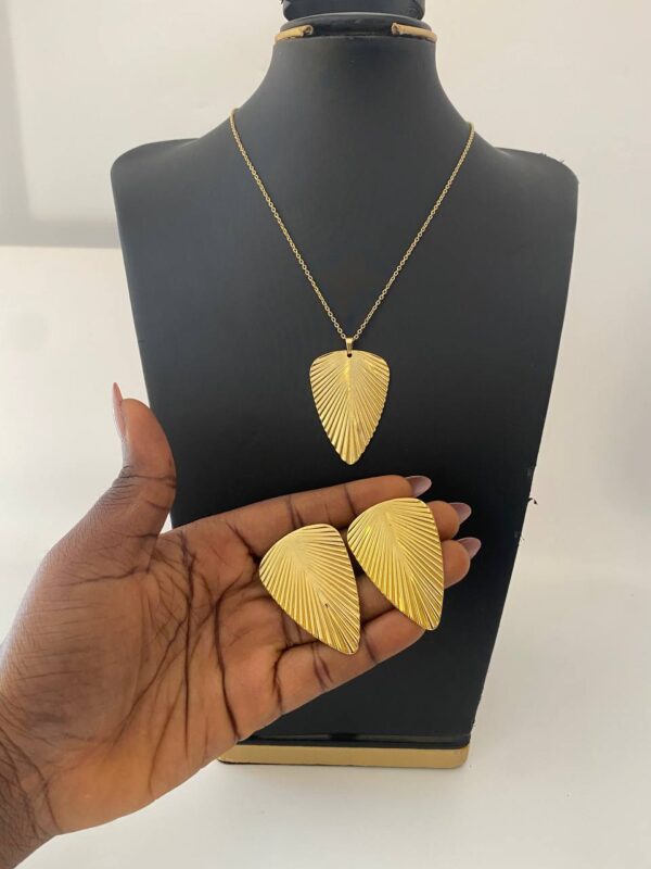 VAIN LEAF SET