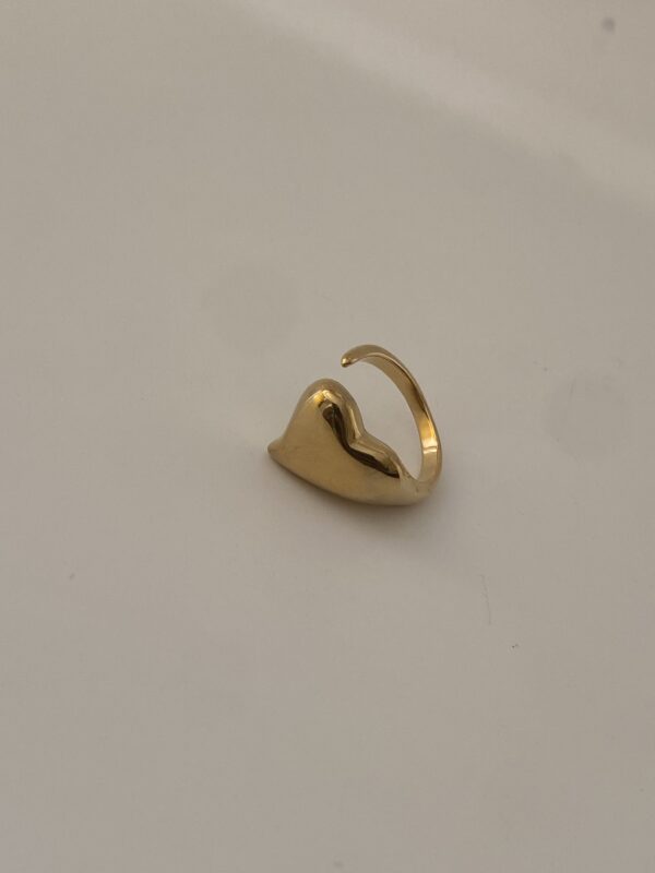 LAXY2 GOLD RING SIZE 8 - Image 2