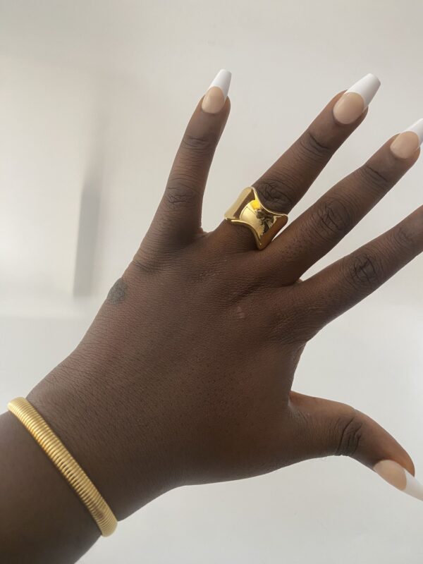 AMAYA RING SIZE 8