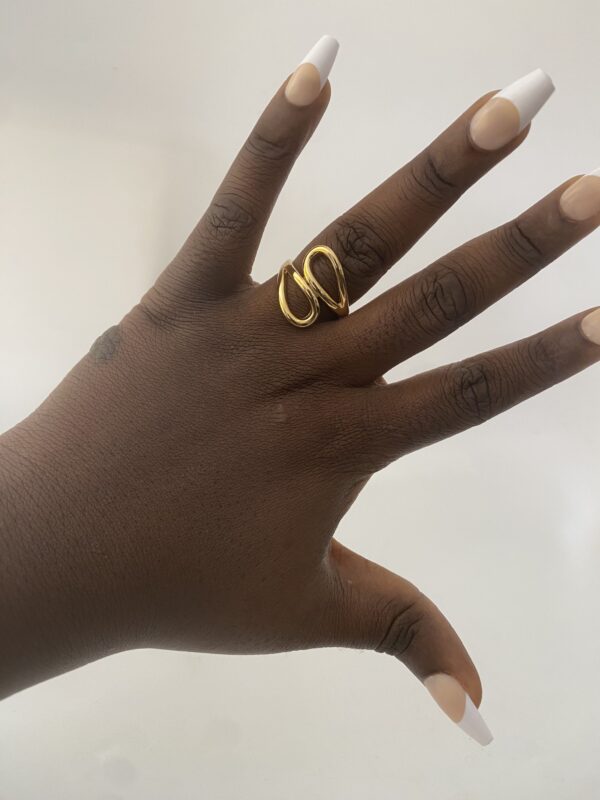 ZOEY RING SIZE 9