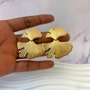 PETAL LEAF GOLD EARRING
