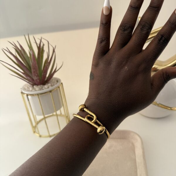AMI NAIL BANGLE