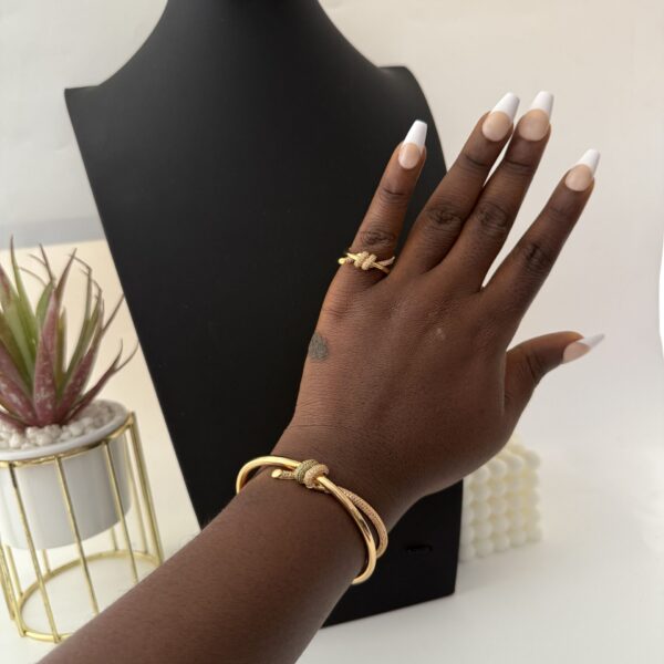 ARGENTINA BANGLE AND RING GOLD