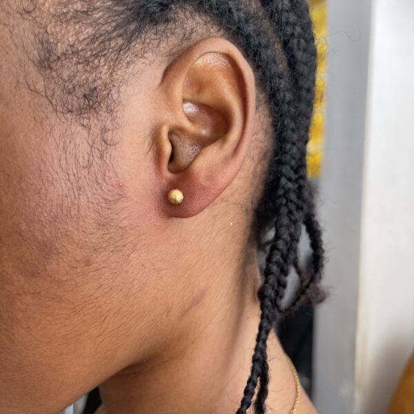 2MM GOLD REPLICA STUD EARRING