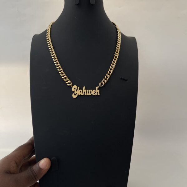 ATTACH CURSIVE PENDANT WITH NECKLASE