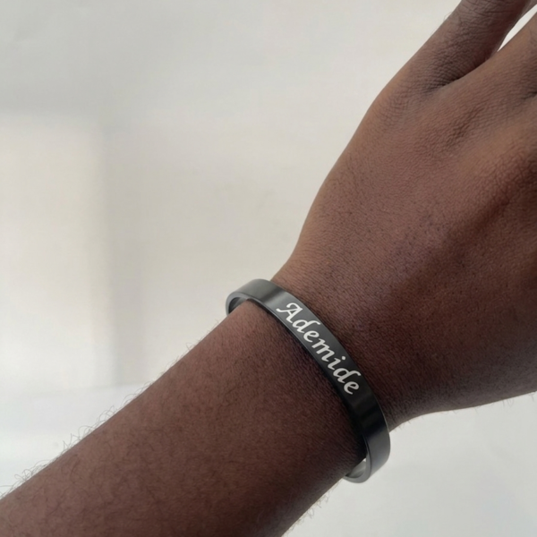 ENGRAVE BLACK CUFF BANGLE
