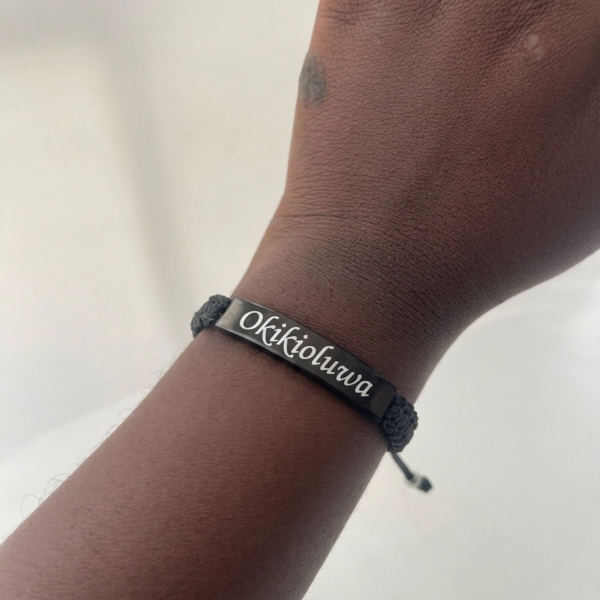 ENGRAVE BLACK AND BLACK AJUSTABLE BRACELET